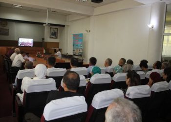 ДАР ҲОШИЯИ МУЛОҚОТИ ПЕШВОИ МИЛЛАТ ЭМОМАЛӢ РАҲМОН БА ИФТИХОРИ РӮЗИ ДОНИШ БО КОРМАНДОНИ     СОҲАИ ИЛМУ МАОРИФ