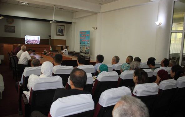 ДАР ҲОШИЯИ МУЛОҚОТИ ПЕШВОИ МИЛЛАТ ЭМОМАЛӢ РАҲМОН БА ИФТИХОРИ РӮЗИ ДОНИШ БО КОРМАНДОНИ СОҲАИ ИЛМУ МАОРИФ